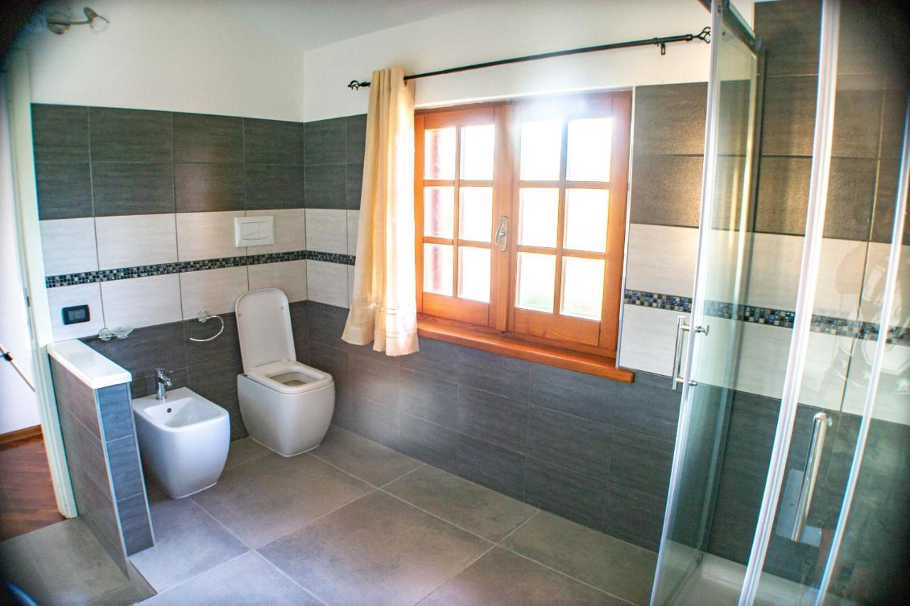 Asherat B&B Carbonia Buitenkant foto