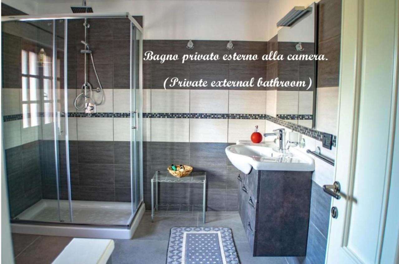 Asherat B&B Carbonia Buitenkant foto